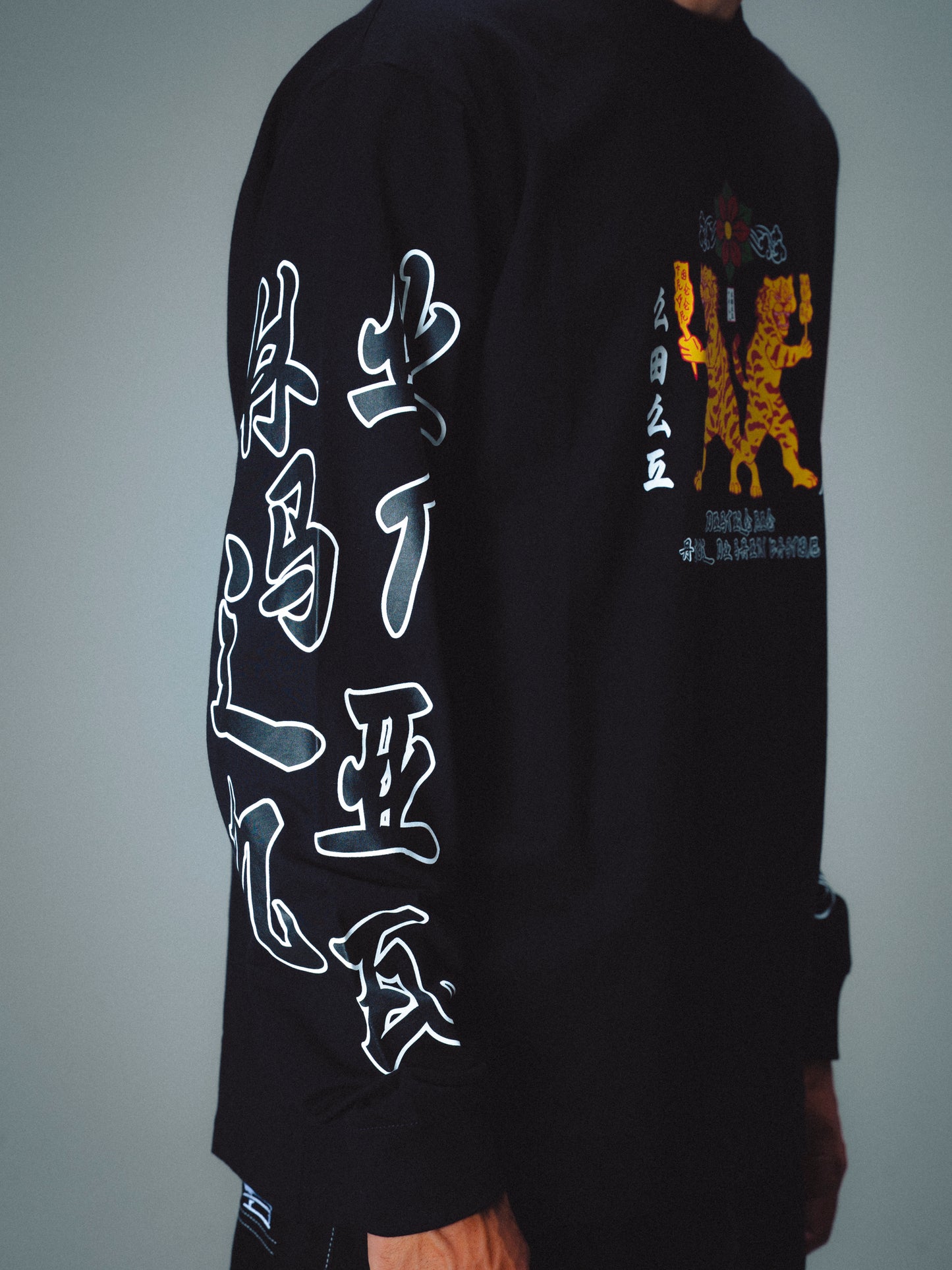 BAIJU LONG SLEEVES - BLACK