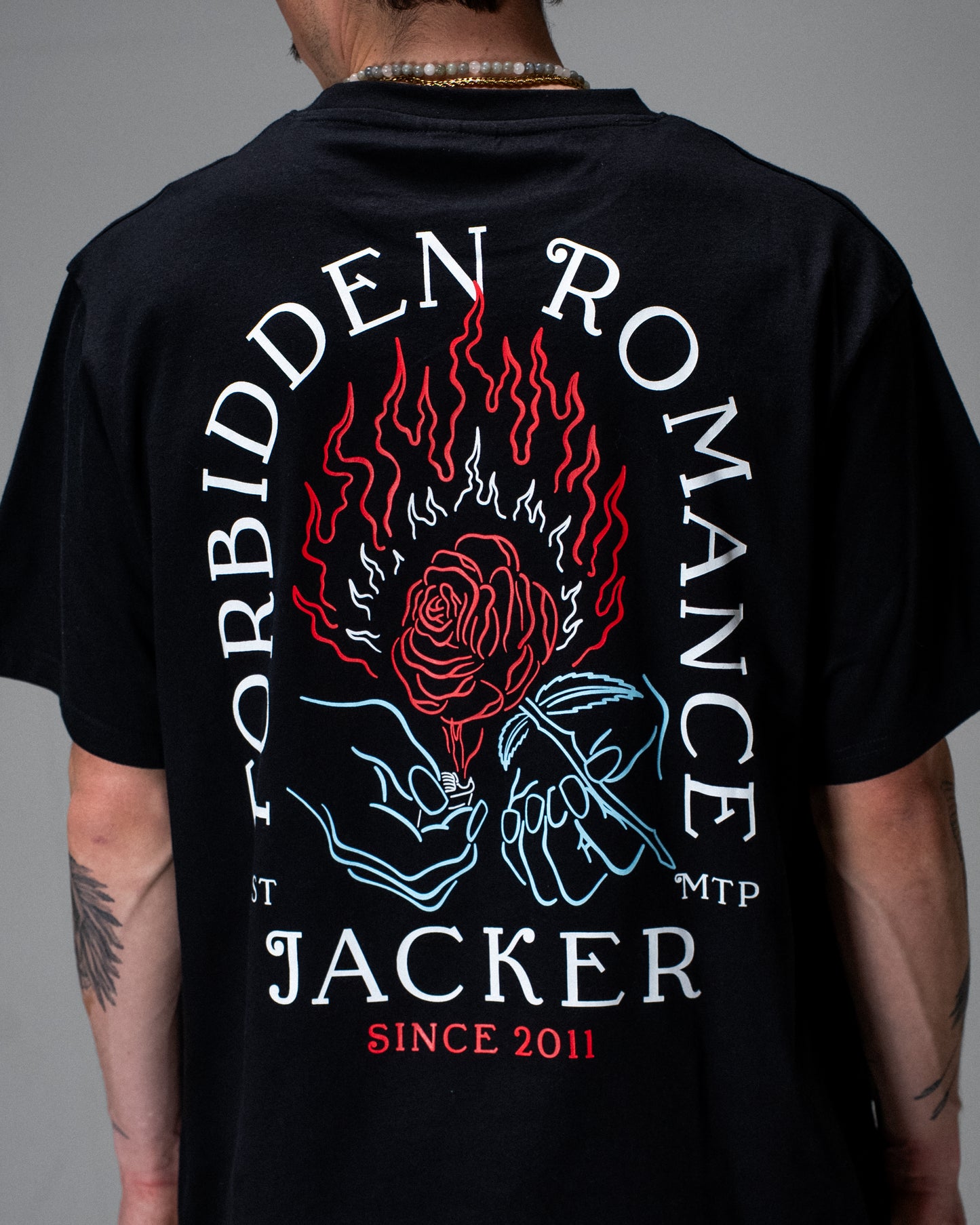 FORBIDEN ROMANCE T-SHIRT BLACK