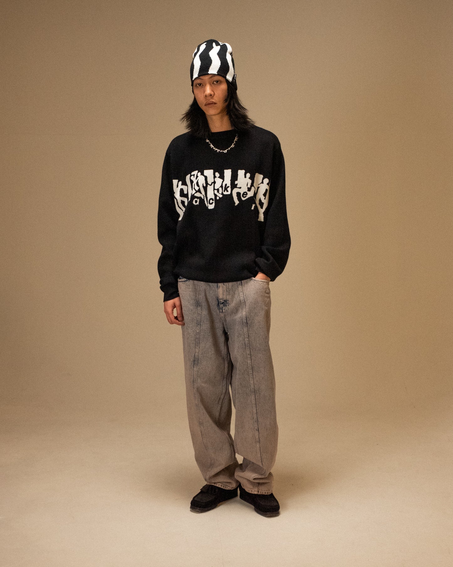 MIRROR MAZE SWEATER - BLACK