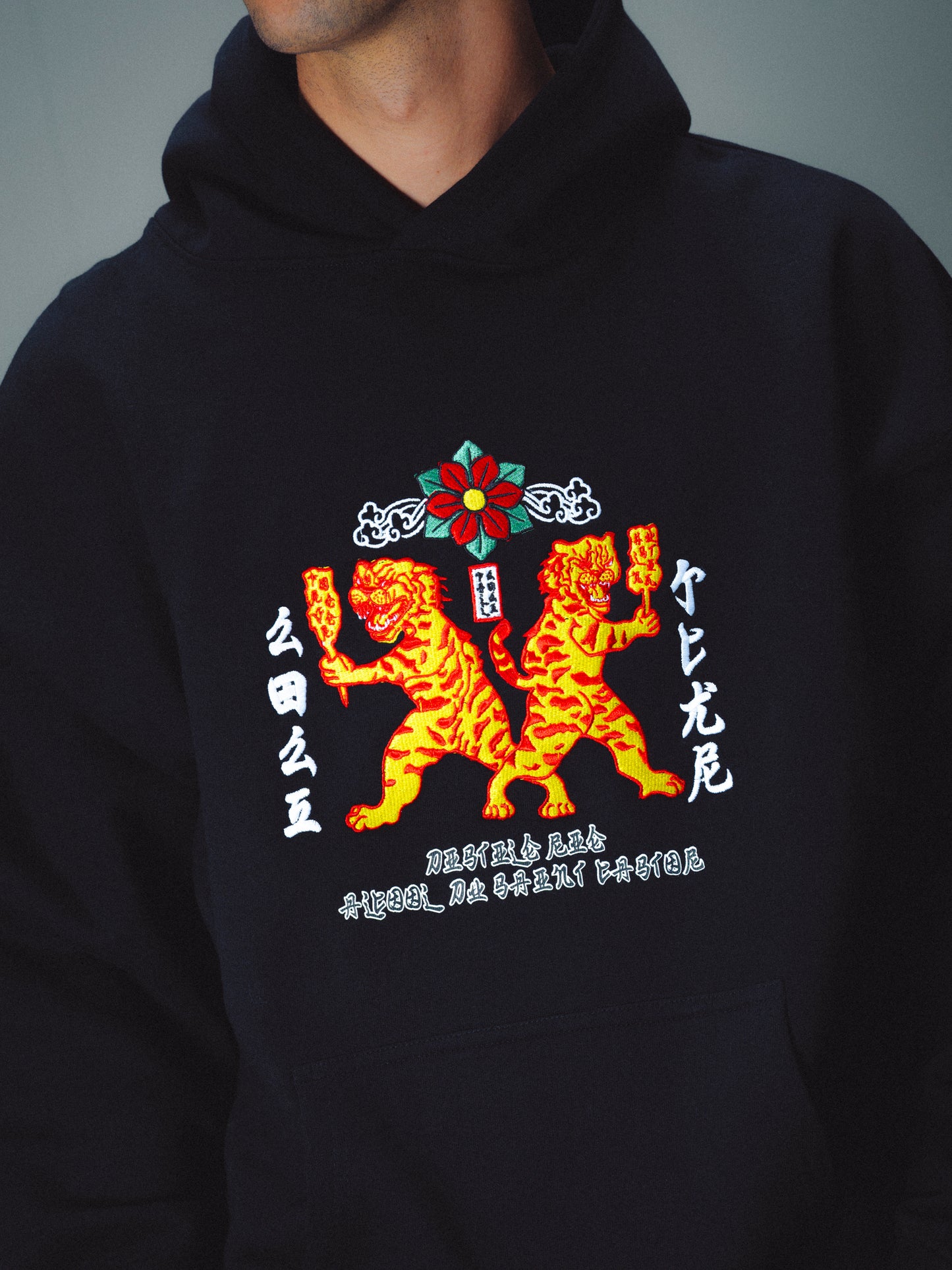 BAIJU EMBRODERY HOODIE - BLACK