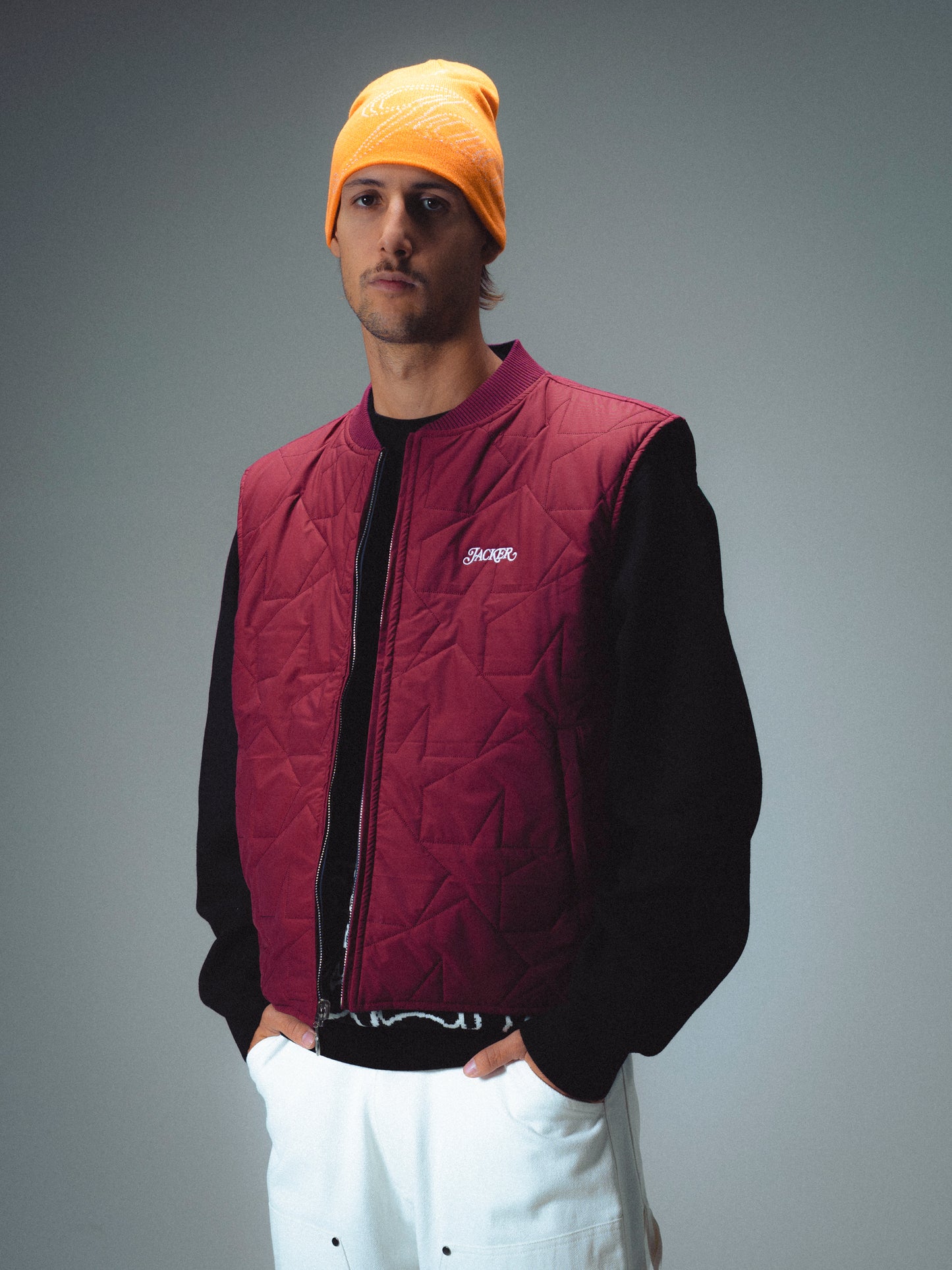 REVERSIBLE SLEEVELESS JACKET - NAVY & RED