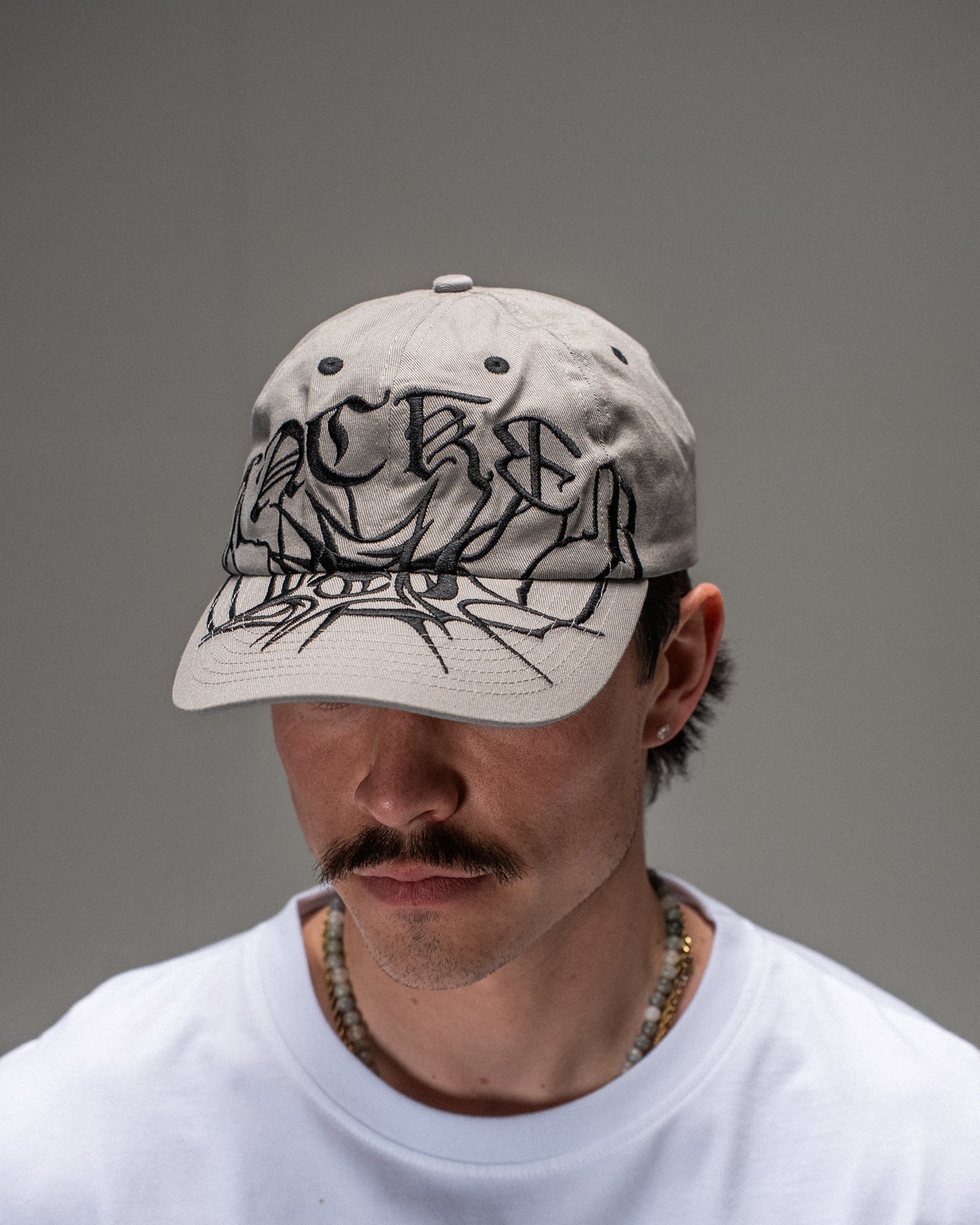 N°1890 CAP GREY