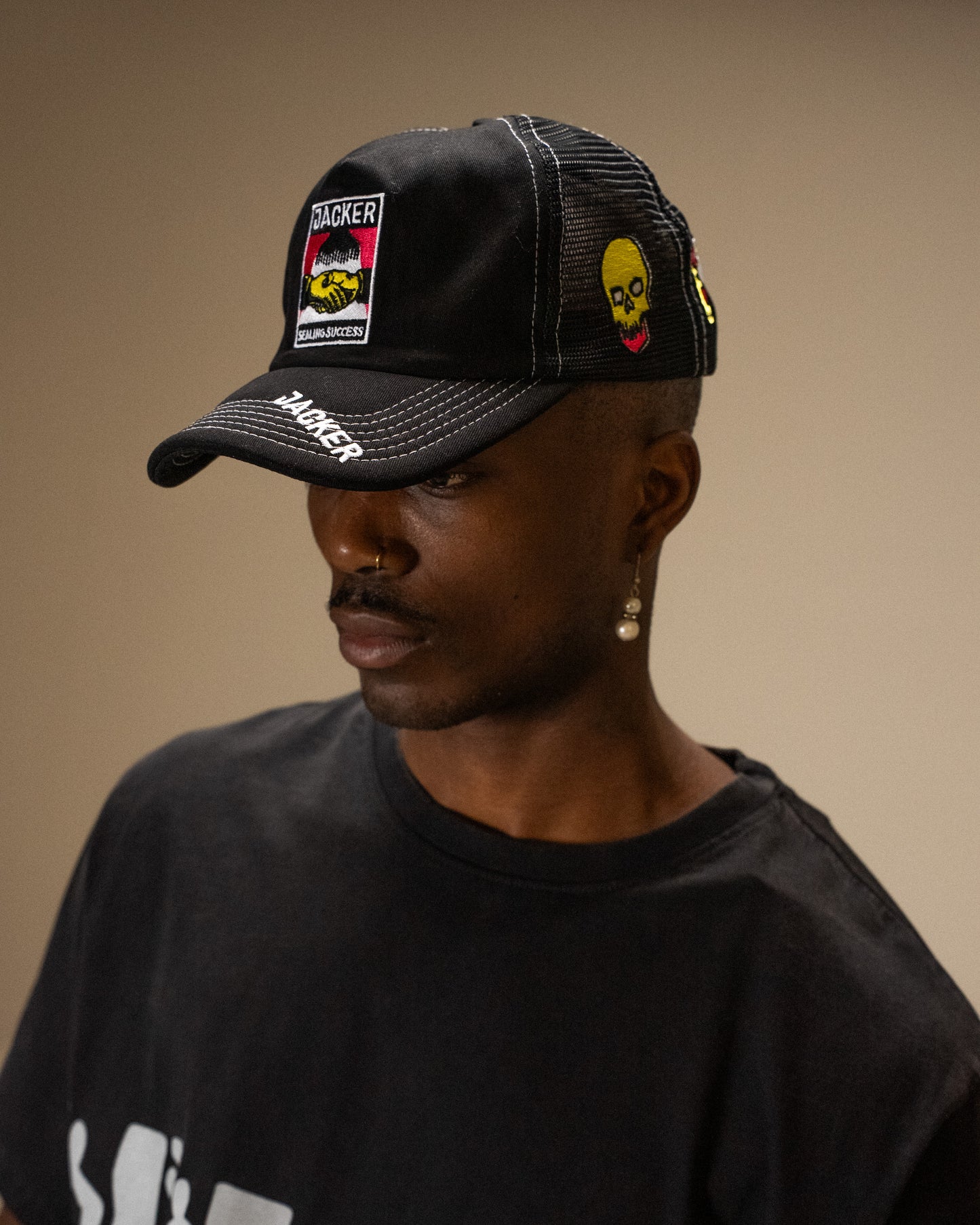 DEAL TRUCKER CAP - BLACK