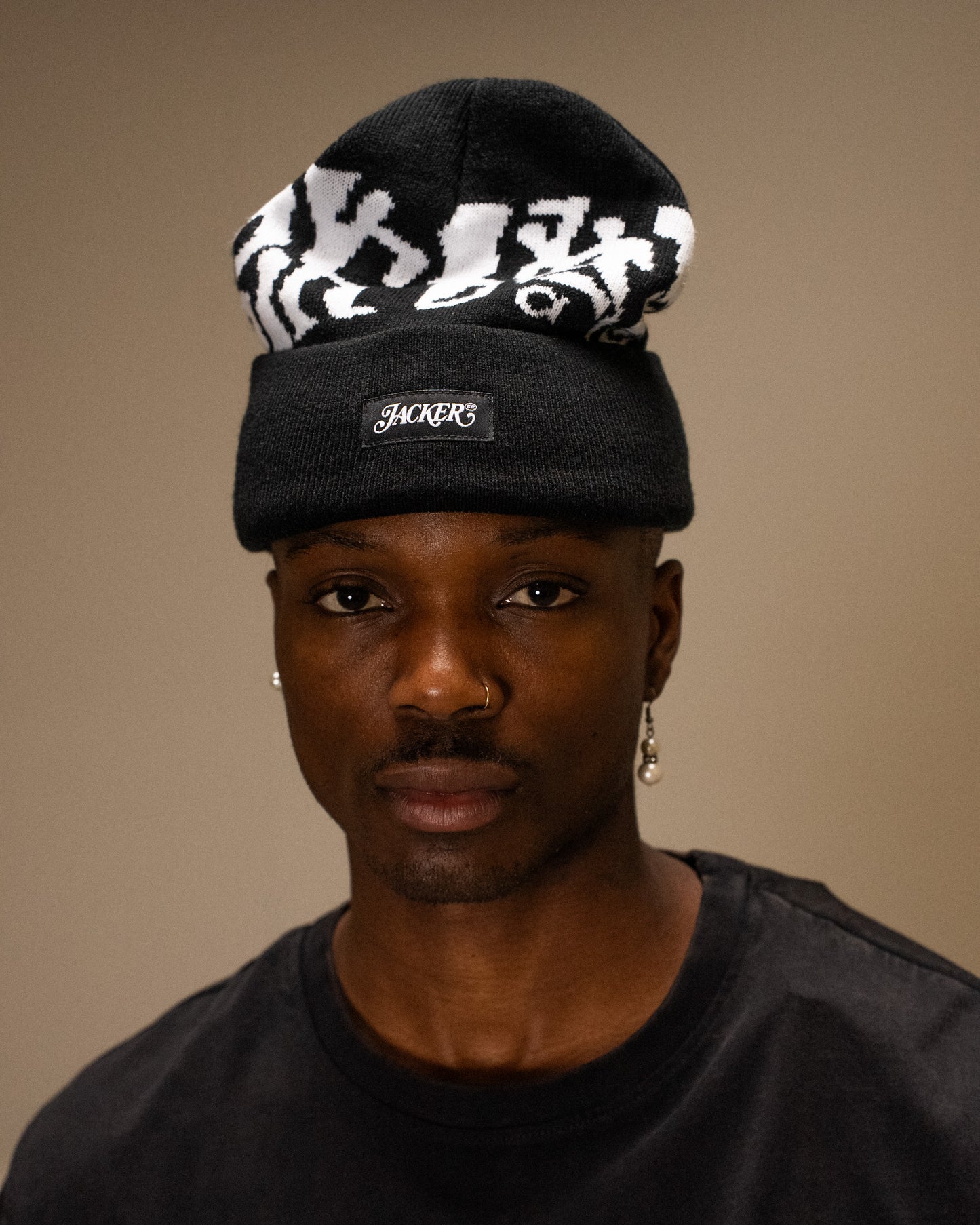 MIRROR MAZE BEANIE - BLACK