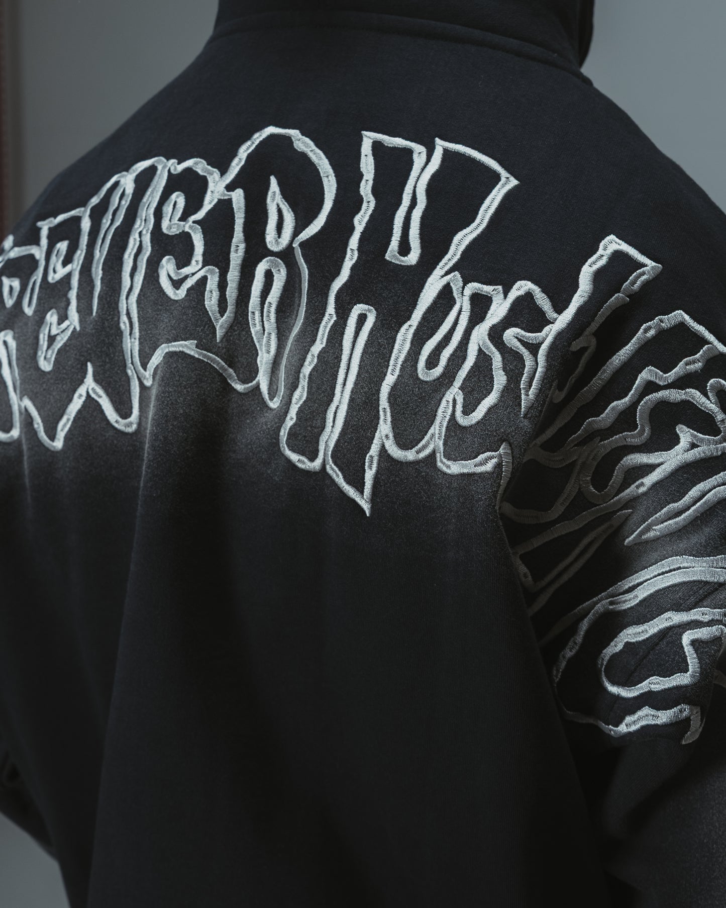 KAREN HOODIE ZIP - BLACK