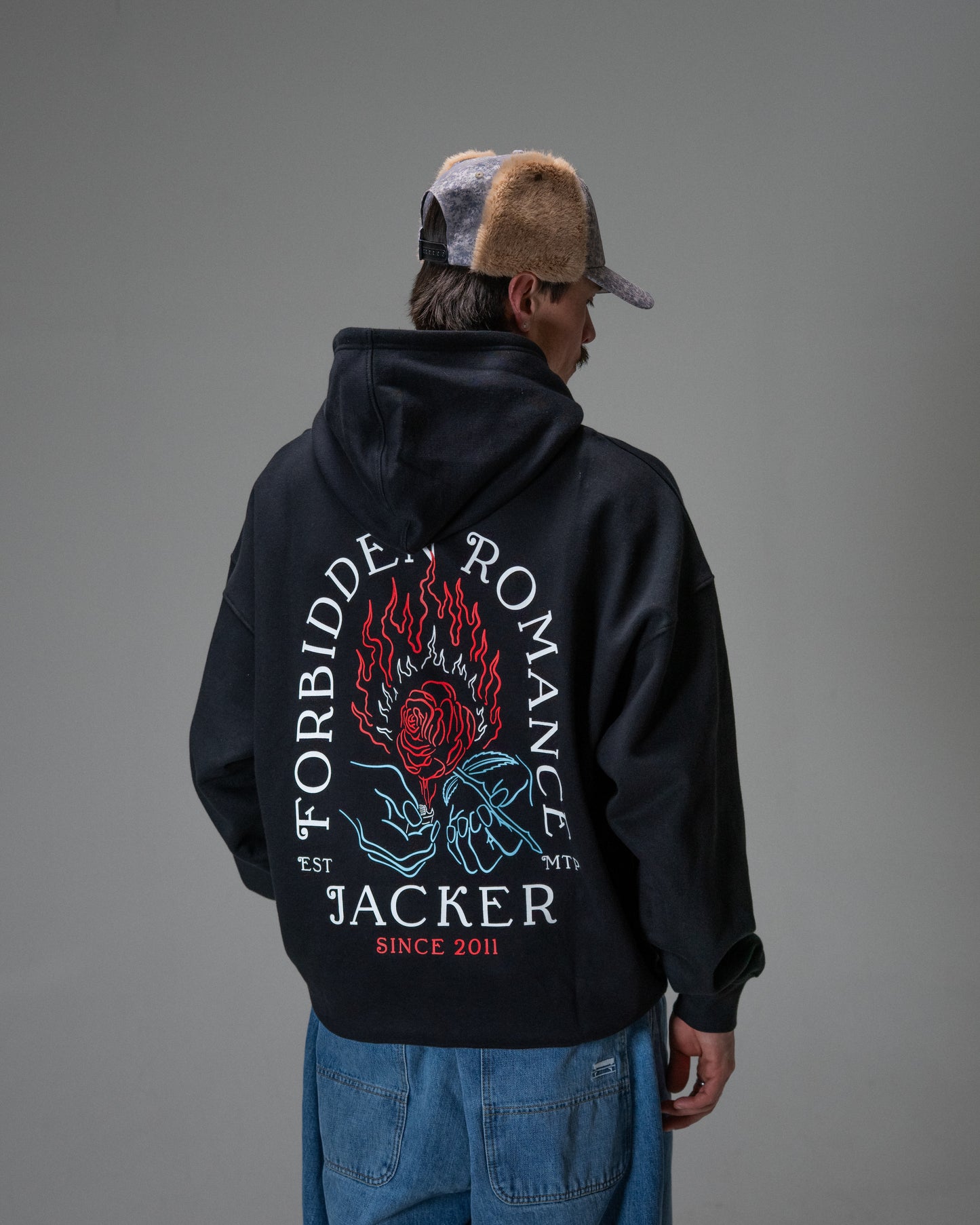 FORBIDDEN ROMANCE HOODIE BLACK