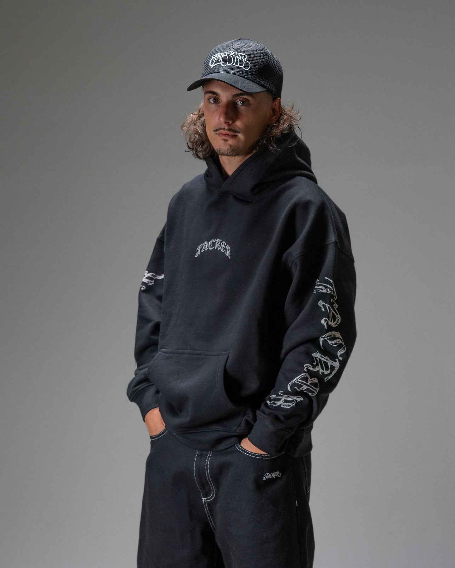 N°1890 HOODIE BLACK