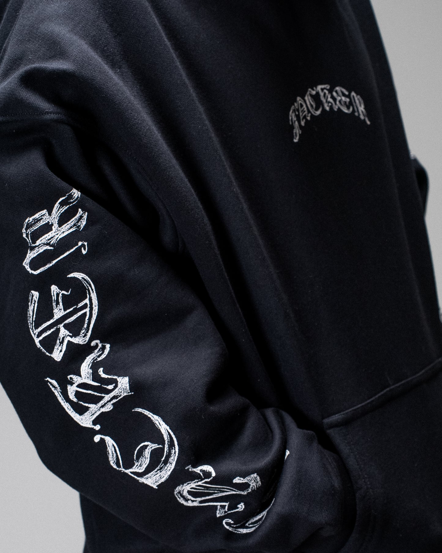 N°1890 HOODIE BLACK