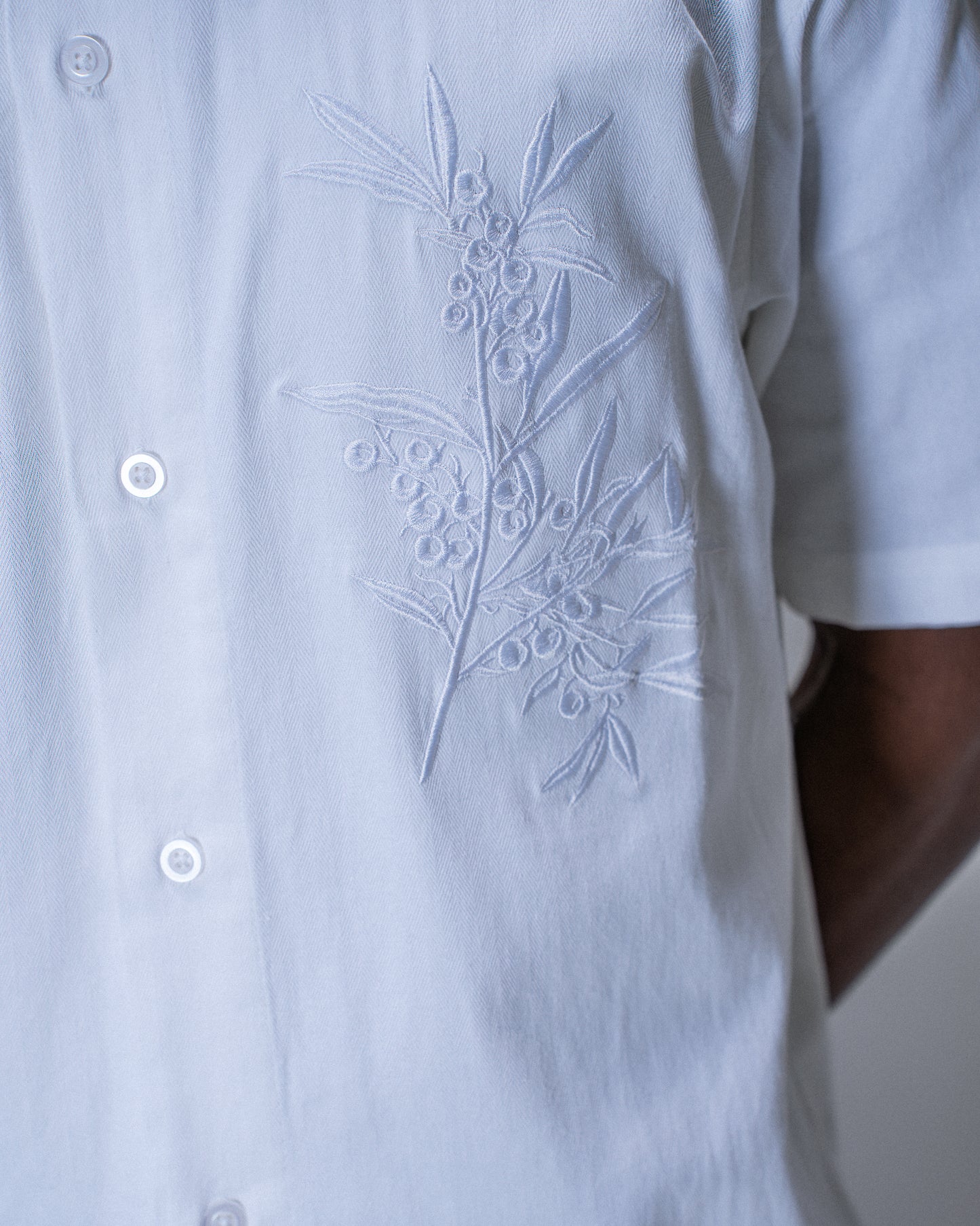 OLIVE SHIRT WHITE