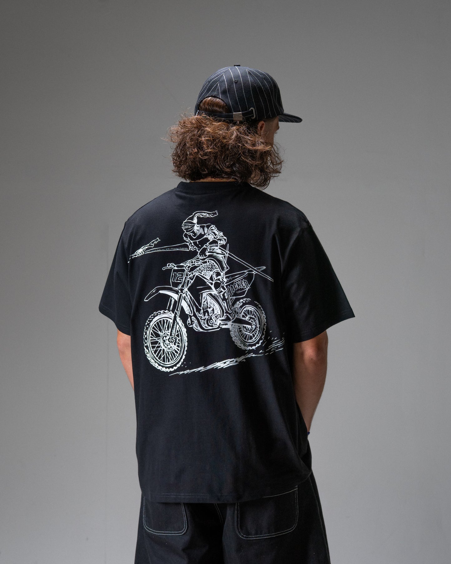 O'CLOCK BOYS T-SHIRT BLACK