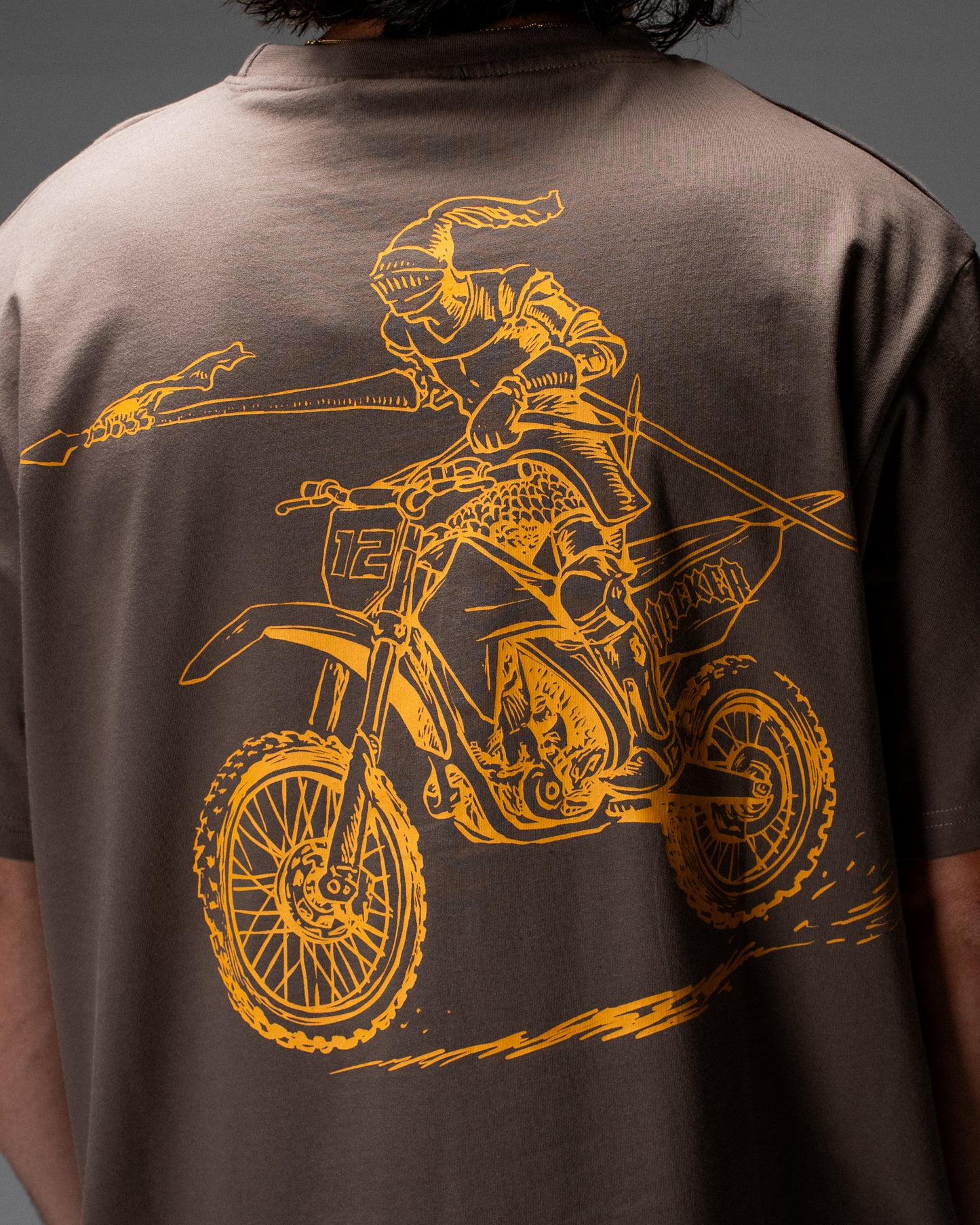 O'CLOCK BOYS  T-SHIRT BROWN