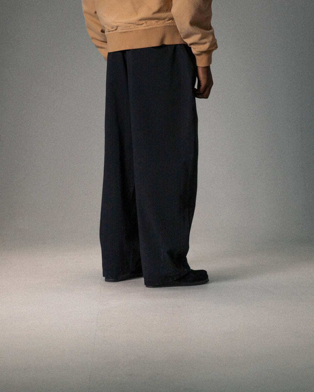 PLEATED BAGGY PANT BLACK