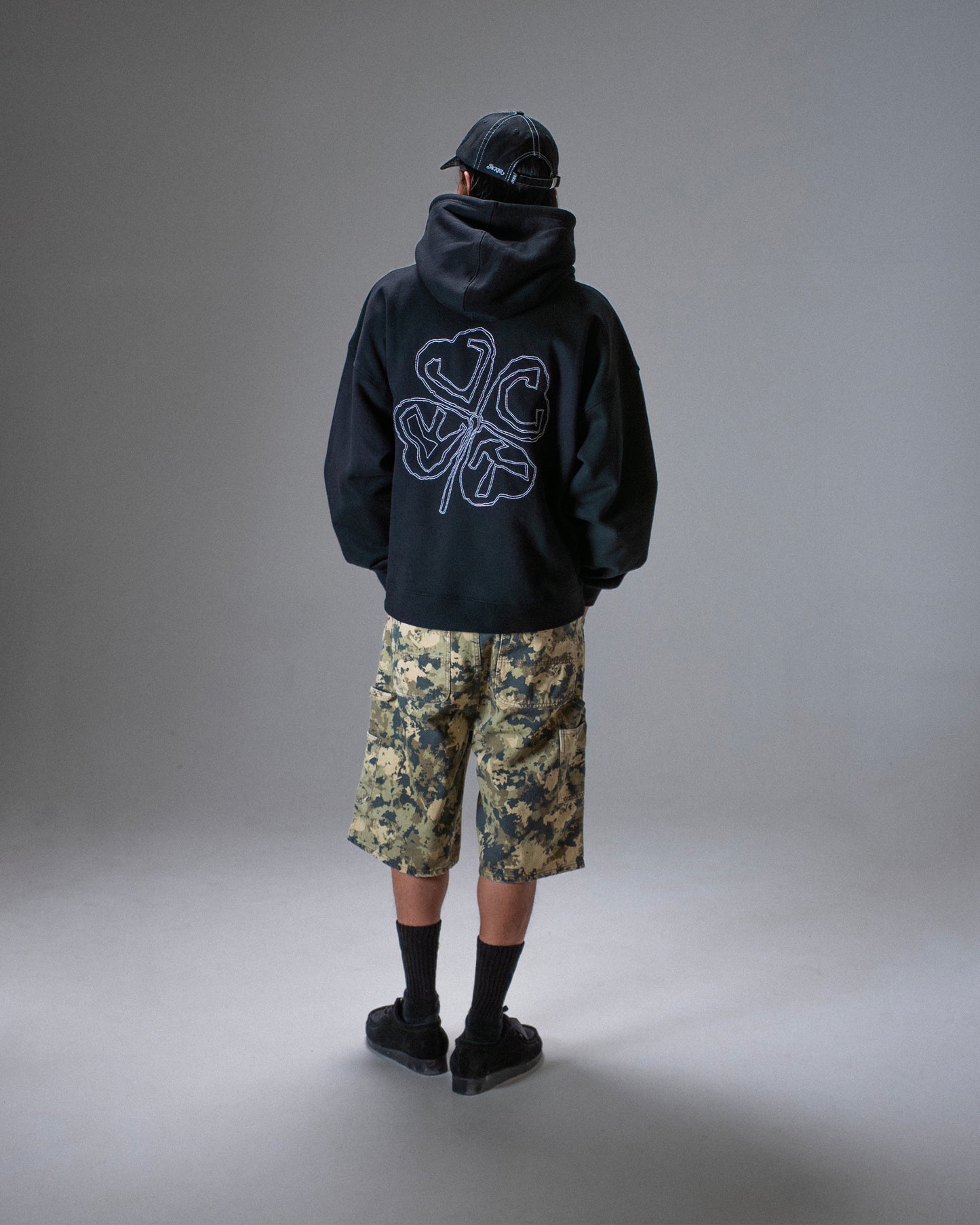 RED CLOVER HOODIE BLACK