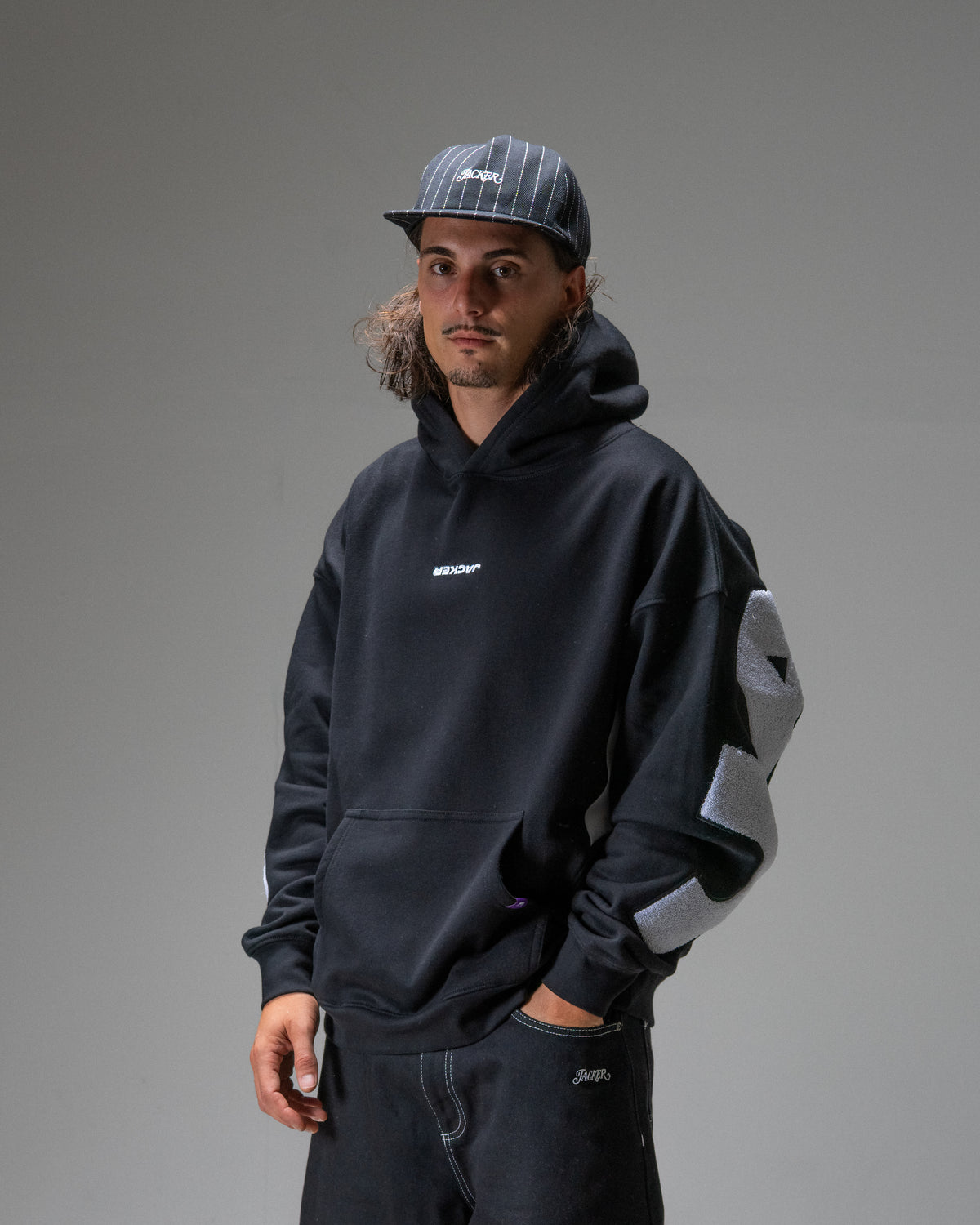 YETORIUS HOODIE BLACK
