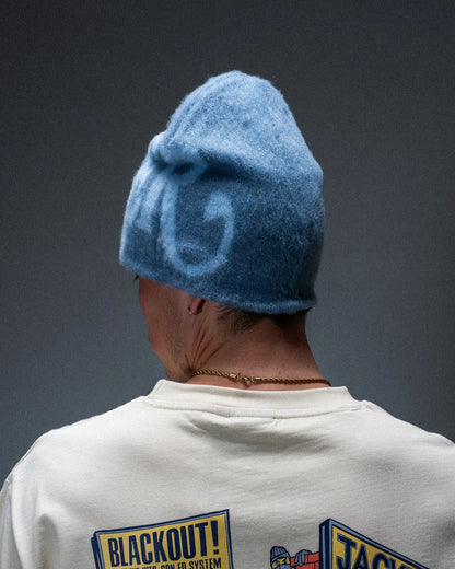 Bonnet Jacker Blur Mohair bleu — produit porté de dos
