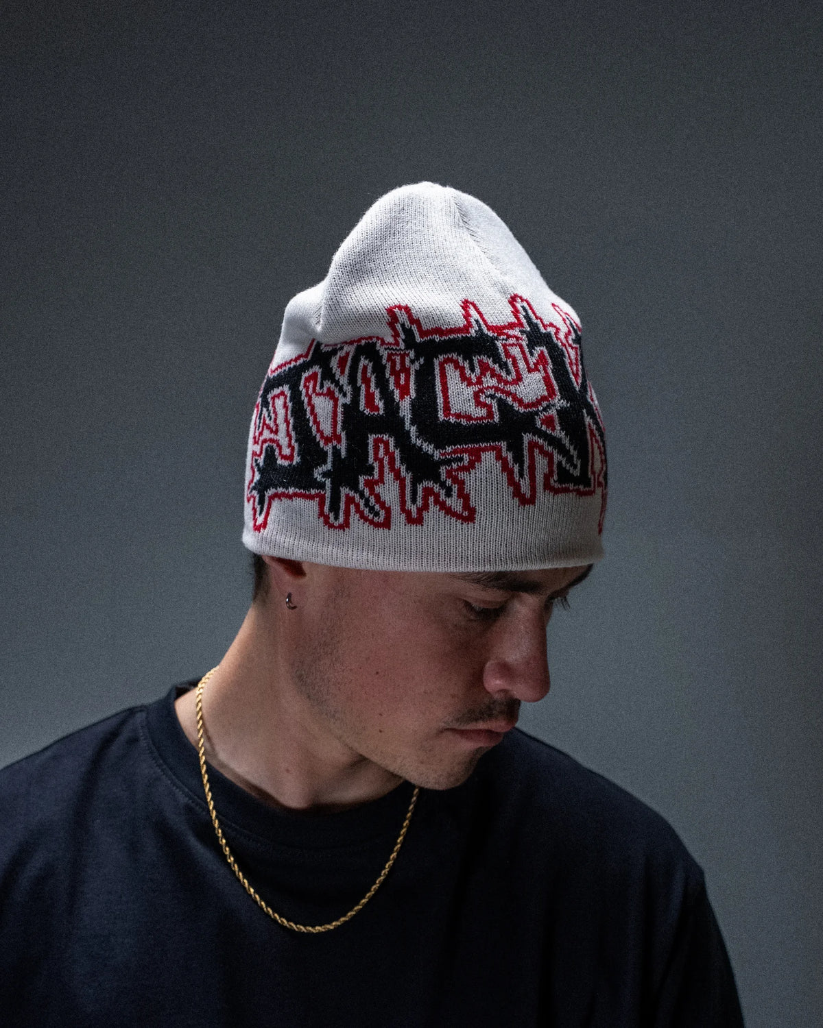Bonnet Jacker jacquard Take Back Control blanc — produit porté