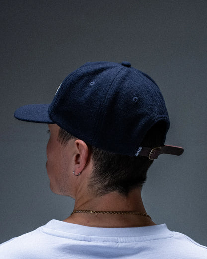Casquette Jacker snapback MOF Wool bleu marine — produit porté de dos