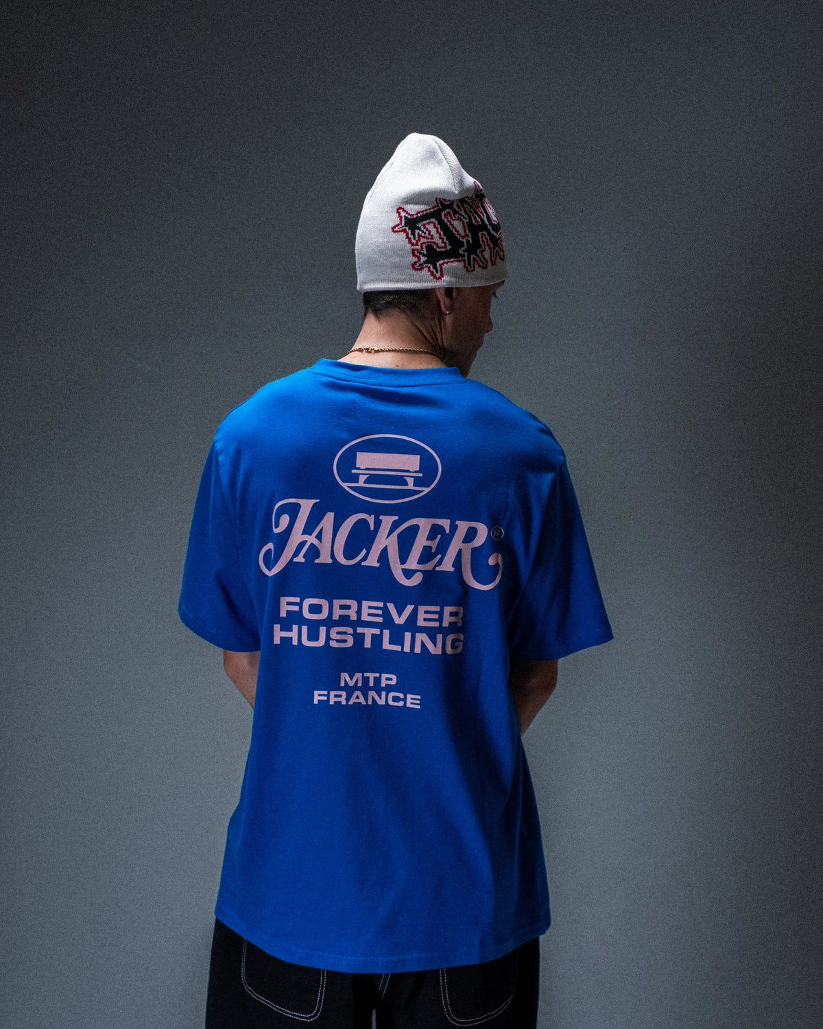 T-shirt Jacker Collective Logo bleu — produit porté de dos