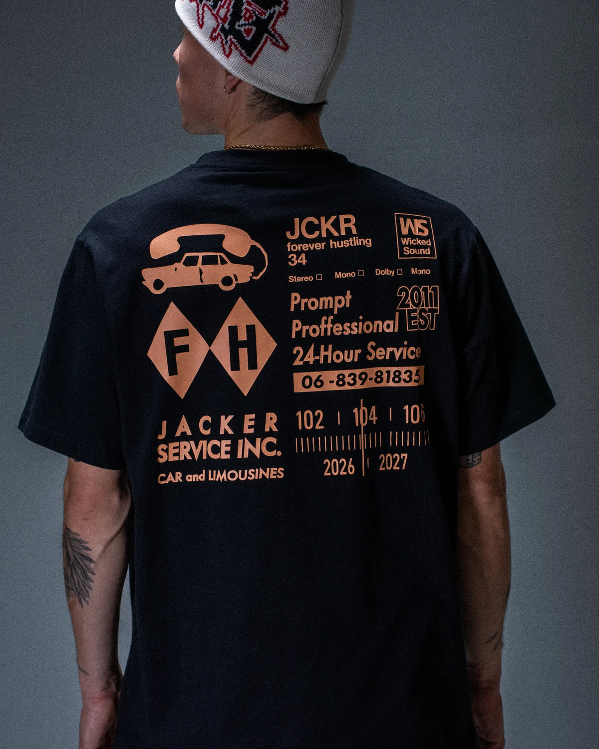 T-shirt Jacker Service noir — détail du produit porté de dos