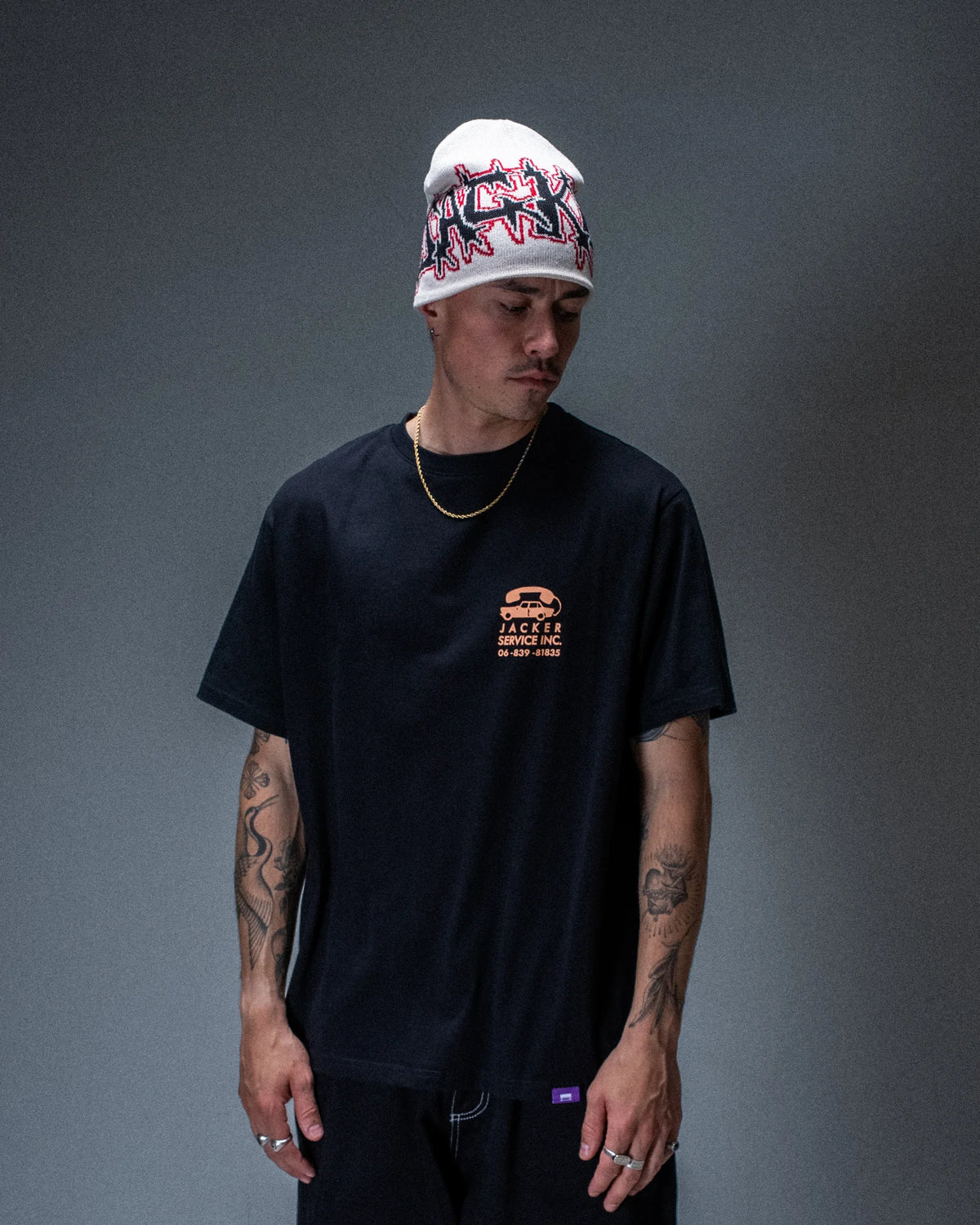 T-shirt Jacker Service noir — produit porté